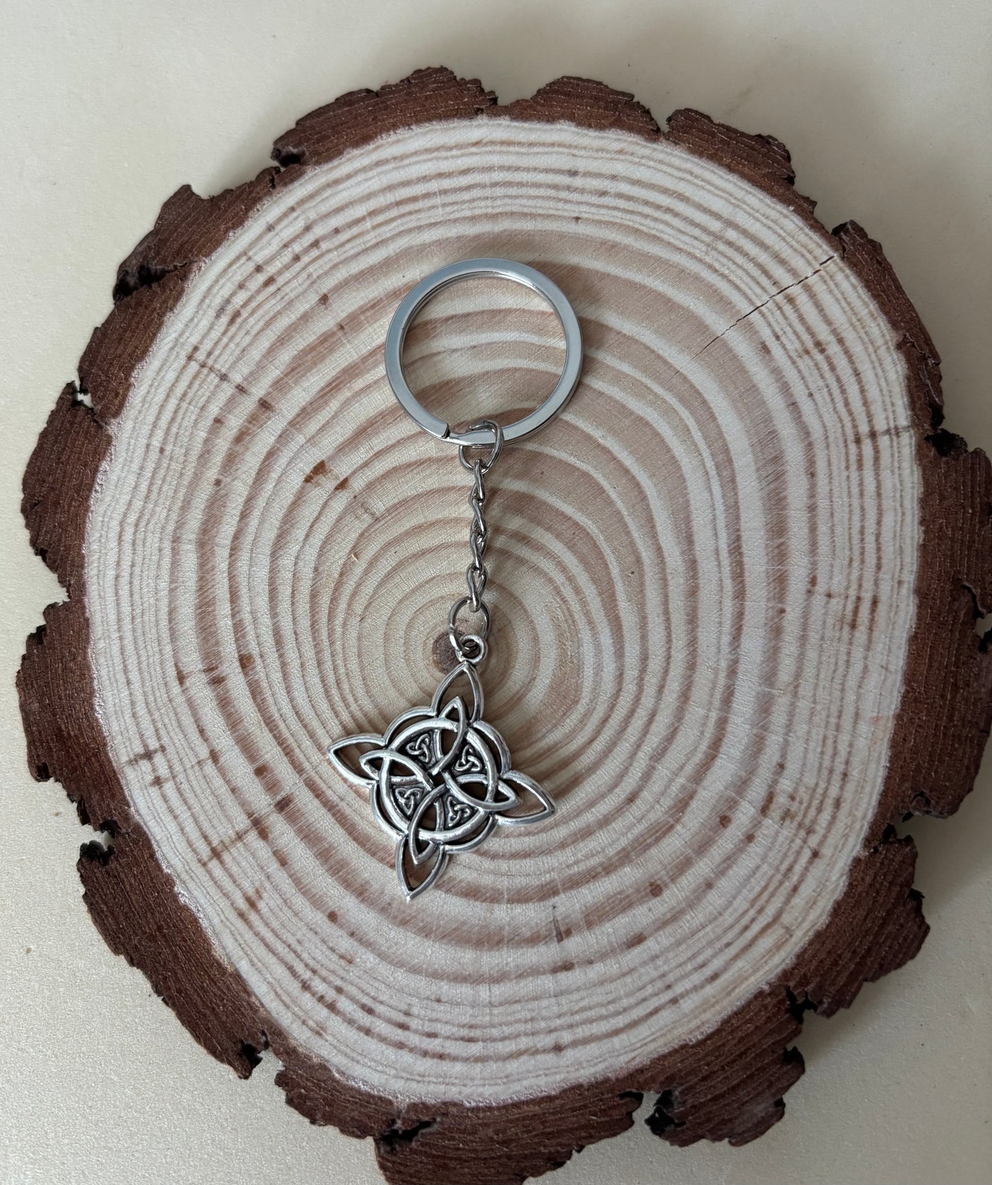 Llavero nudo de bruja