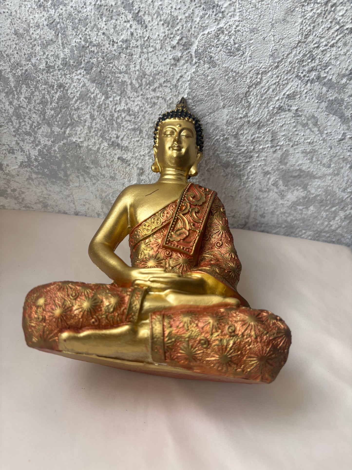 Buda Gautama Manos Regazo