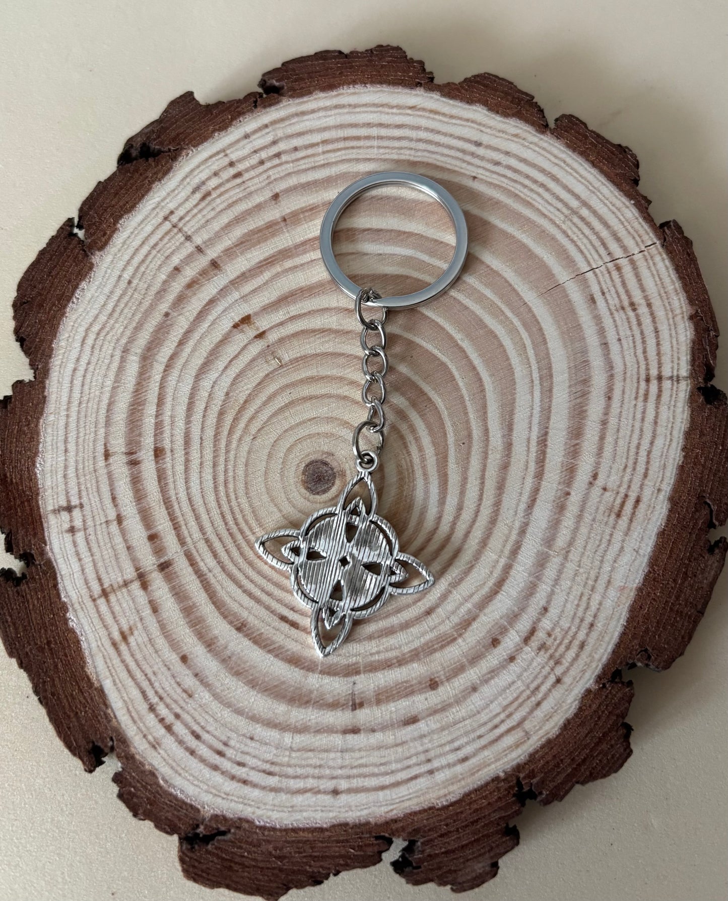 Llavero nudo de bruja